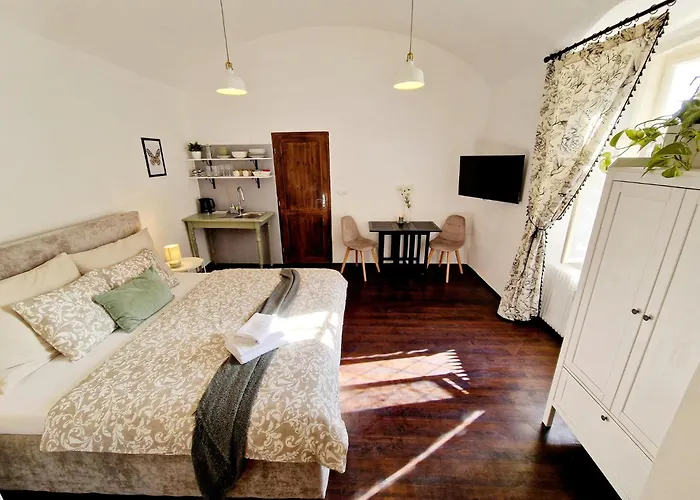Helena Old Town Apartment